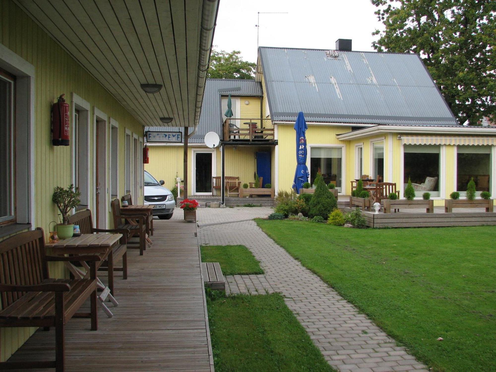 ויליאנדי Kaare Guesthouse מראה חיצוני תמונה